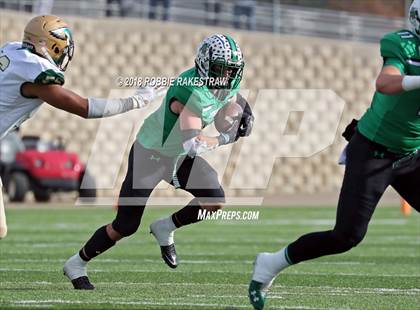 Thumbnail 3 in DeSoto vs. Carroll (UIL 6A Division 1 Region 1 Area) photogallery.