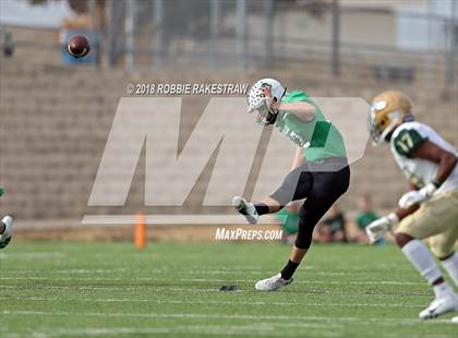 Thumbnail 3 in DeSoto vs. Carroll (UIL 6A Division 1 Region 1 Area) photogallery.