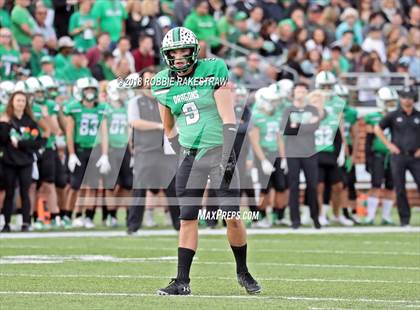 Thumbnail 3 in DeSoto vs. Carroll (UIL 6A Division 1 Region 1 Area) photogallery.