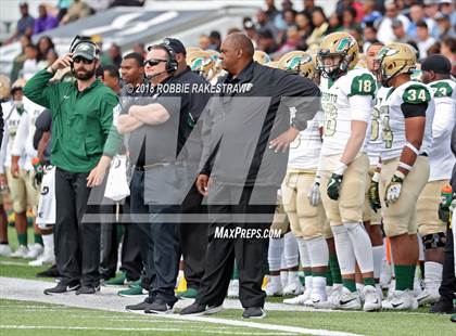Thumbnail 1 in DeSoto vs. Carroll (UIL 6A Division 1 Region 1 Area) photogallery.