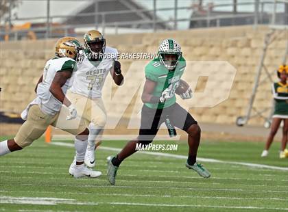 Thumbnail 2 in DeSoto vs. Carroll (UIL 6A Division 1 Region 1 Area) photogallery.