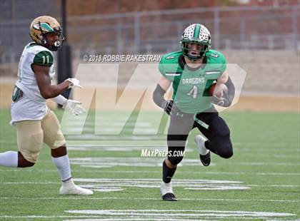 Thumbnail 2 in DeSoto vs. Carroll (UIL 6A Division 1 Region 1 Area) photogallery.