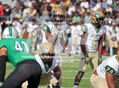Thumbnail 2 in DeSoto vs. Carroll (UIL 6A Division 1 Region 1 Area) photogallery.