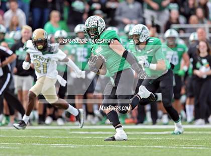 Thumbnail 3 in DeSoto vs. Carroll (UIL 6A Division 1 Region 1 Area) photogallery.