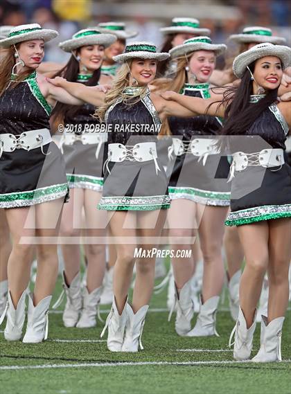 Thumbnail 1 in DeSoto vs. Carroll (UIL 6A Division 1 Region 1 Area) photogallery.