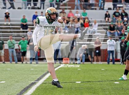 Thumbnail 3 in DeSoto vs. Carroll (UIL 6A Division 1 Region 1 Area) photogallery.