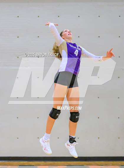 Thumbnail 2 in Oakley @ Southwestern Heights photogallery.