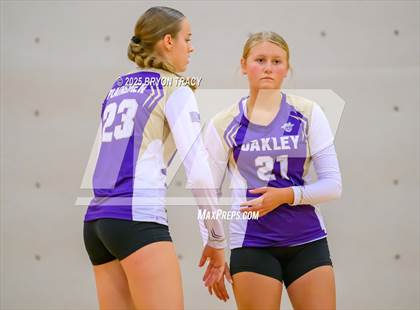 Thumbnail 1 in Oakley @ Southwestern Heights photogallery.