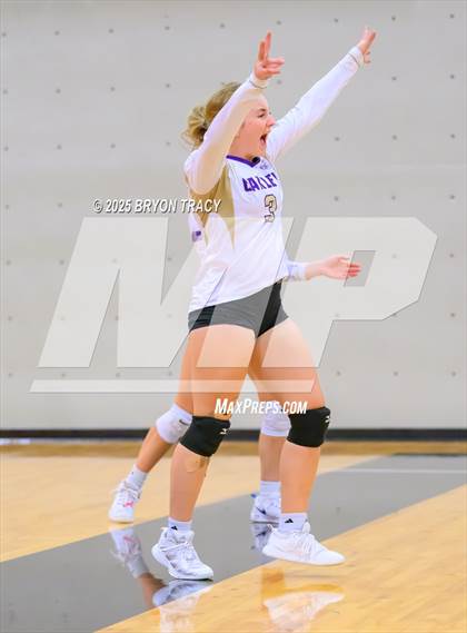 Thumbnail 2 in Oakley @ Southwestern Heights photogallery.