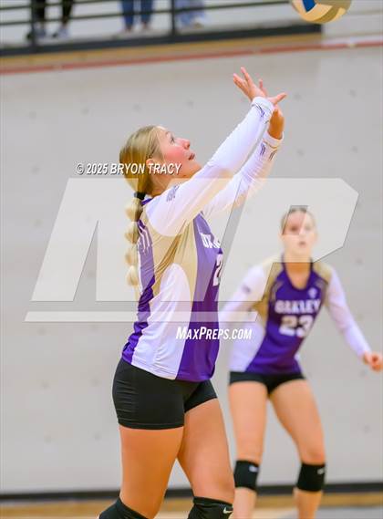 Thumbnail 3 in Oakley @ Southwestern Heights photogallery.