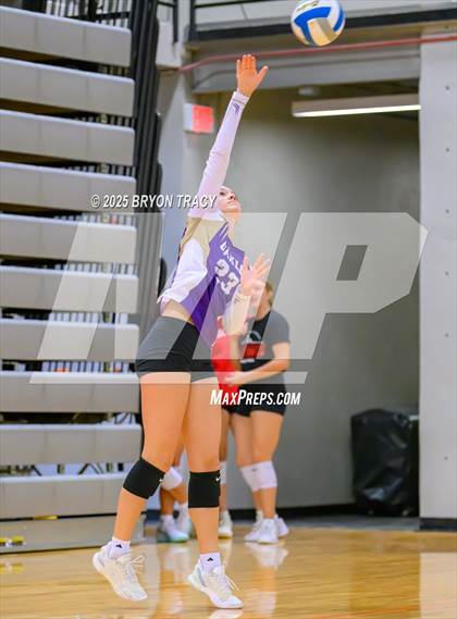 Thumbnail 2 in Oakley @ Southwestern Heights photogallery.