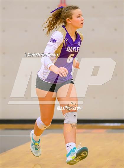 Thumbnail 3 in Oakley @ Southwestern Heights photogallery.