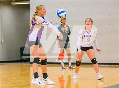 Thumbnail 1 in Oakley @ Southwestern Heights photogallery.