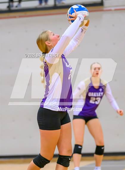 Thumbnail 1 in Oakley @ Southwestern Heights photogallery.