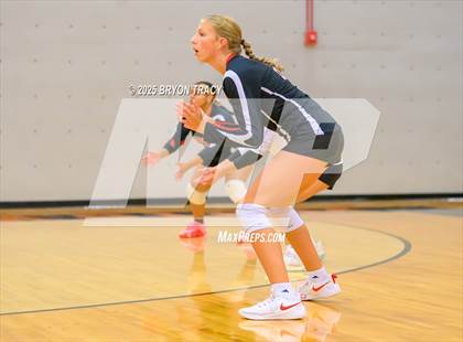 Thumbnail 2 in Oakley @ Southwestern Heights photogallery.