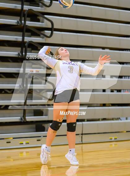 Thumbnail 1 in Oakley @ Southwestern Heights photogallery.