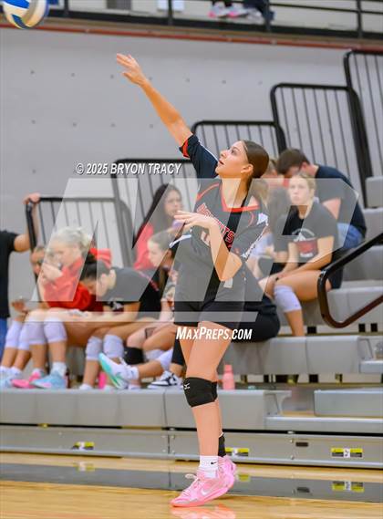 Thumbnail 2 in Oakley @ Southwestern Heights photogallery.