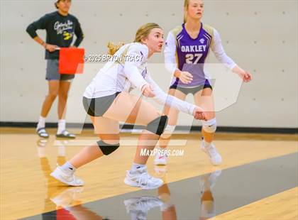 Thumbnail 3 in Oakley @ Southwestern Heights photogallery.