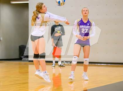 Thumbnail 2 in Oakley @ Southwestern Heights photogallery.