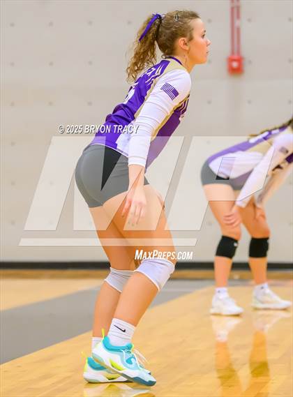 Thumbnail 1 in Oakley @ Southwestern Heights photogallery.