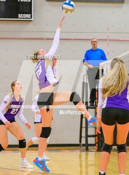 Thumbnail 3 in Oakley @ Southwestern Heights photogallery.