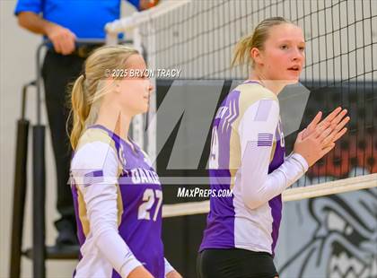 Thumbnail 1 in Oakley @ Southwestern Heights photogallery.