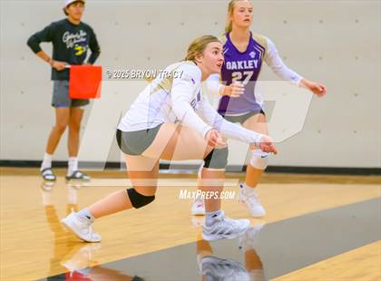 Thumbnail 1 in Oakley @ Southwestern Heights photogallery.