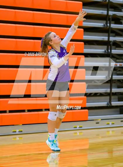 Thumbnail 2 in Oakley @ Southwestern Heights photogallery.