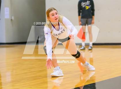 Thumbnail 3 in Oakley @ Southwestern Heights photogallery.