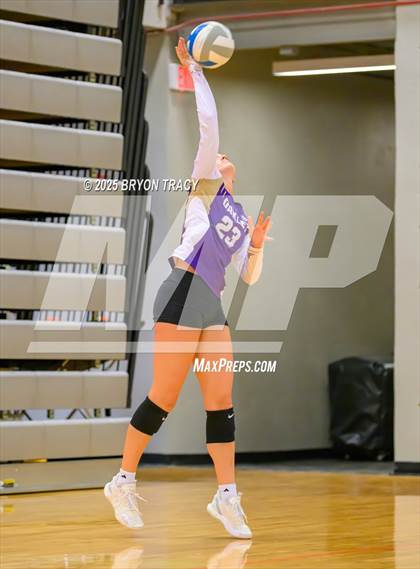 Thumbnail 2 in Oakley @ Southwestern Heights photogallery.