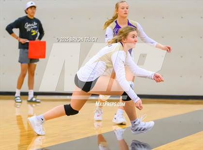 Thumbnail 2 in Oakley @ Southwestern Heights photogallery.