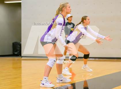 Thumbnail 3 in Oakley @ Southwestern Heights photogallery.