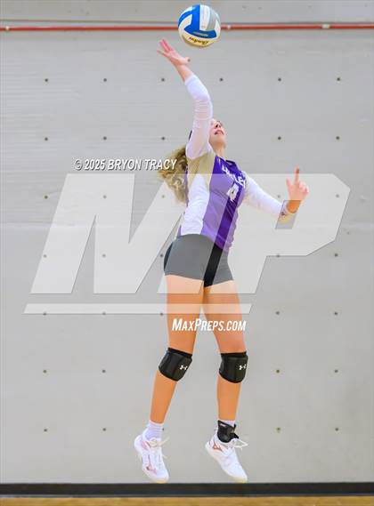 Thumbnail 3 in Oakley @ Southwestern Heights photogallery.