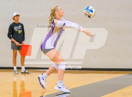 Thumbnail 3 in Oakley @ Southwestern Heights photogallery.