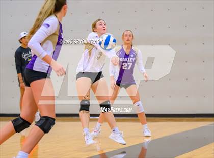 Thumbnail 2 in Oakley @ Southwestern Heights photogallery.