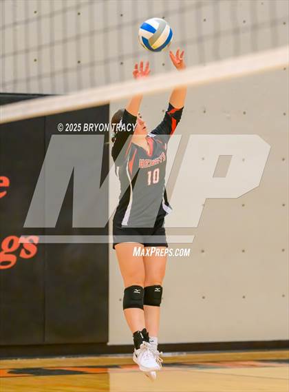 Thumbnail 1 in Oakley @ Southwestern Heights photogallery.