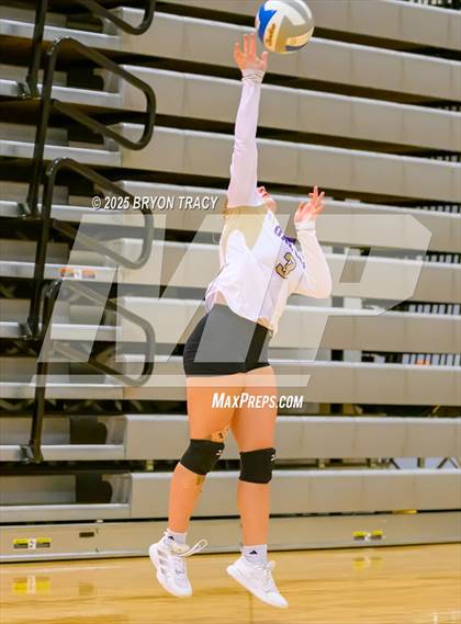 Thumbnail 3 in Oakley @ Southwestern Heights photogallery.