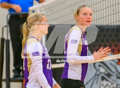 Thumbnail 2 in Oakley @ Southwestern Heights photogallery.