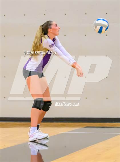 Thumbnail 3 in Oakley @ Southwestern Heights photogallery.