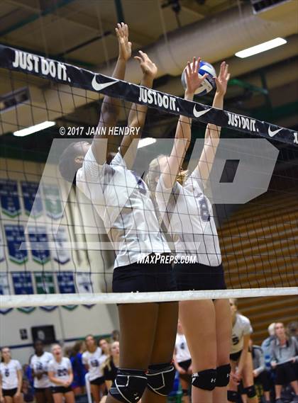 Thumbnail 2 in Fayetteville vs. La Costa Canyon (Durango Fall Classic) photogallery.