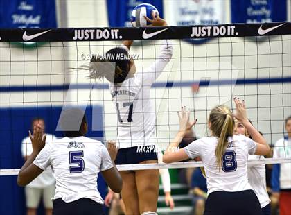 Thumbnail 3 in Fayetteville vs. La Costa Canyon (Durango Fall Classic) photogallery.