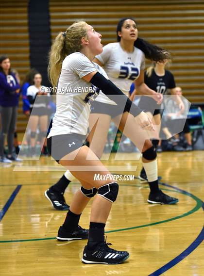 Thumbnail 1 in Fayetteville vs. La Costa Canyon (Durango Fall Classic) photogallery.