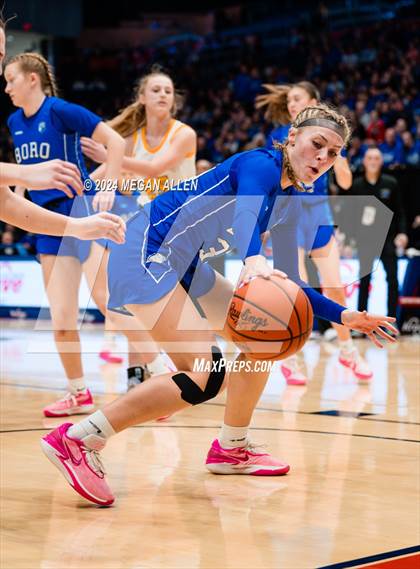 Thumbnail 2 in Olmsted Falls vs. Springboro (OHSAA Division 1 Final) photogallery.