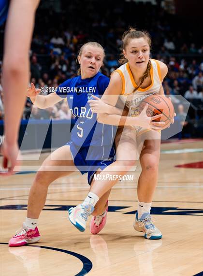 Thumbnail 3 in Olmsted Falls vs. Springboro (OHSAA Division 1 Final) photogallery.
