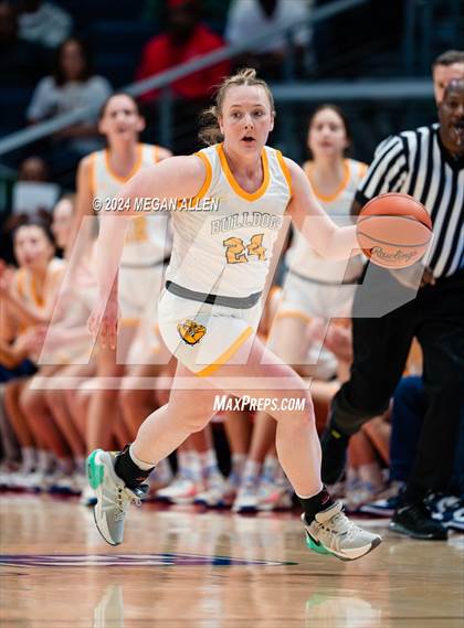 Thumbnail 1 in Olmsted Falls vs. Springboro (OHSAA Division 1 Final) photogallery.
