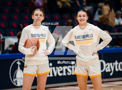 Thumbnail 3 in Olmsted Falls vs. Springboro (OHSAA Division 1 Final) photogallery.