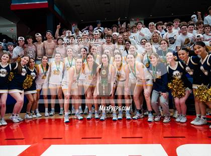 Thumbnail 1 in Olmsted Falls vs. Springboro (OHSAA Division 1 Final) photogallery.