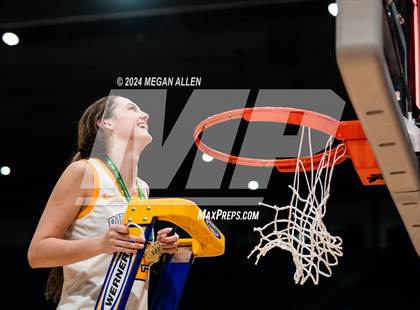 Thumbnail 2 in Olmsted Falls vs. Springboro (OHSAA Division 1 Final) photogallery.