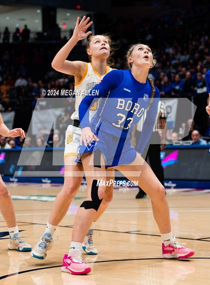 Thumbnail 3 in Olmsted Falls vs. Springboro (OHSAA Division 1 Final) photogallery.
