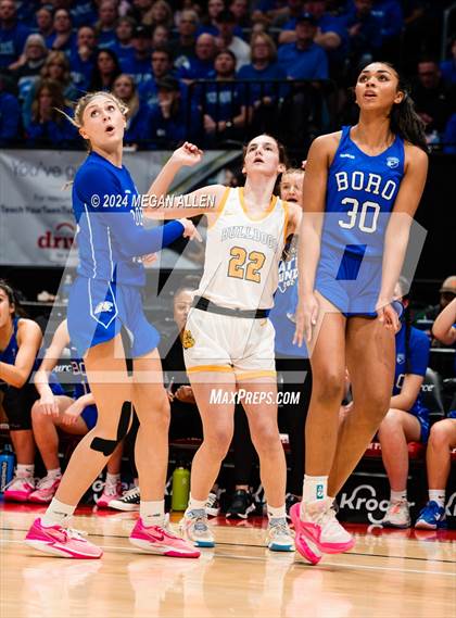 Thumbnail 3 in Olmsted Falls vs. Springboro (OHSAA Division 1 Final) photogallery.